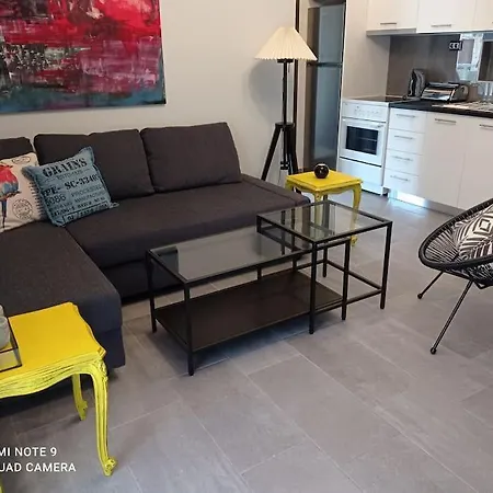 Sunny Penny's Modern