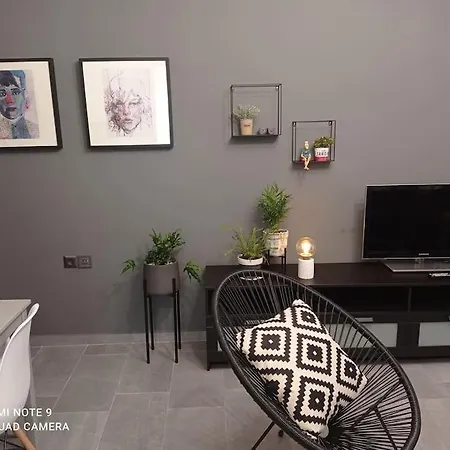 아파트 Sunny Penny's Modern *