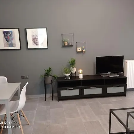 Sunny Penny's Modern *